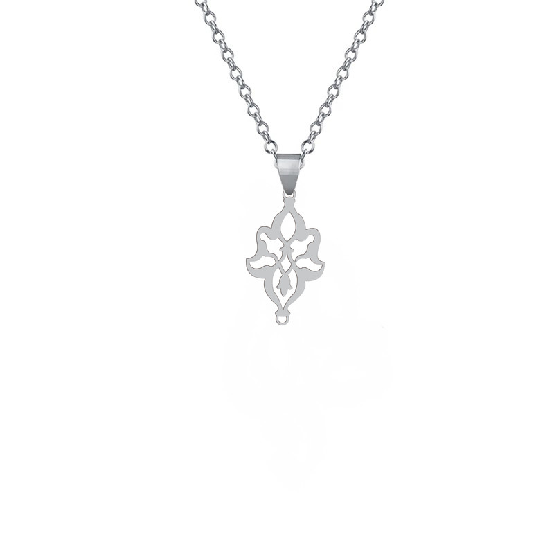 گردنبند   مدل اسلیمی نقره ایی رنگ ثابت