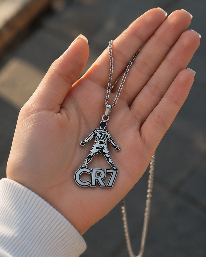 گردنبند مدل کریستیانو رونالدو و نماد CR7