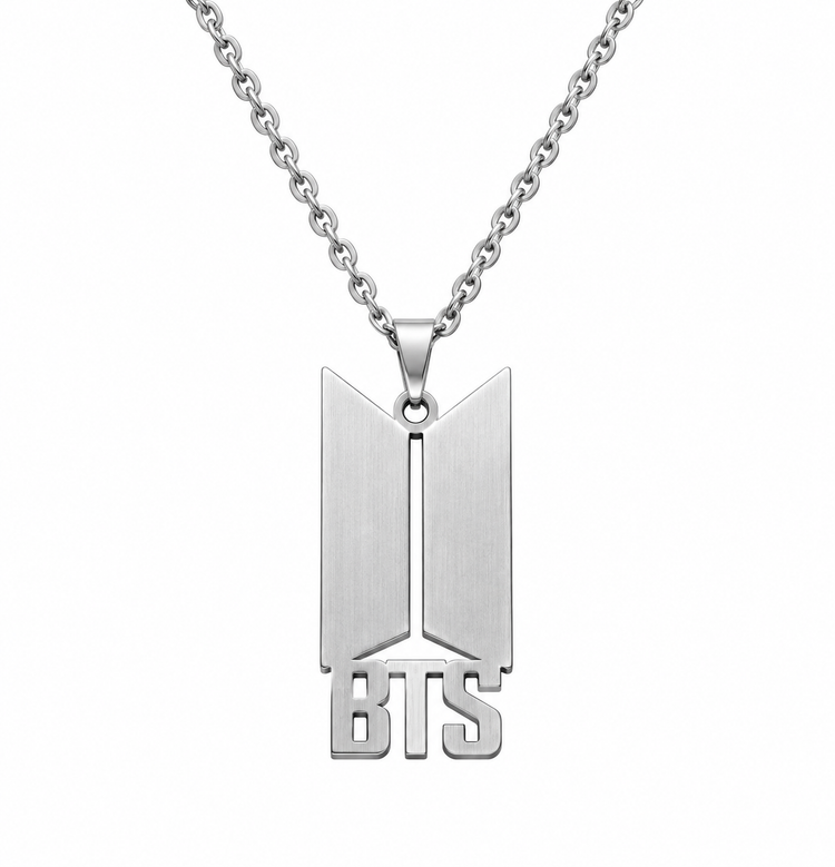 گردنبند مدل گروه BTS بی تی اس جنس استیل رنگ ثابت رنگ نقره ای با زنجیر 45سانتی دخترانه و پسرانه فشن